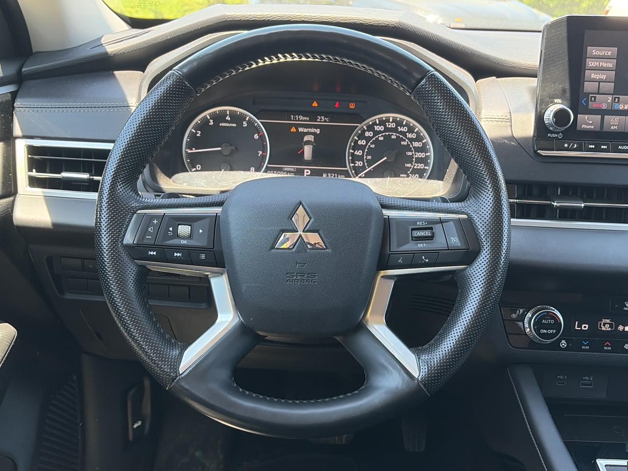 2024 Mitsubishi Outlander SE S-AWC   Pano Roof Heated Seats & Steering Wheel Photo