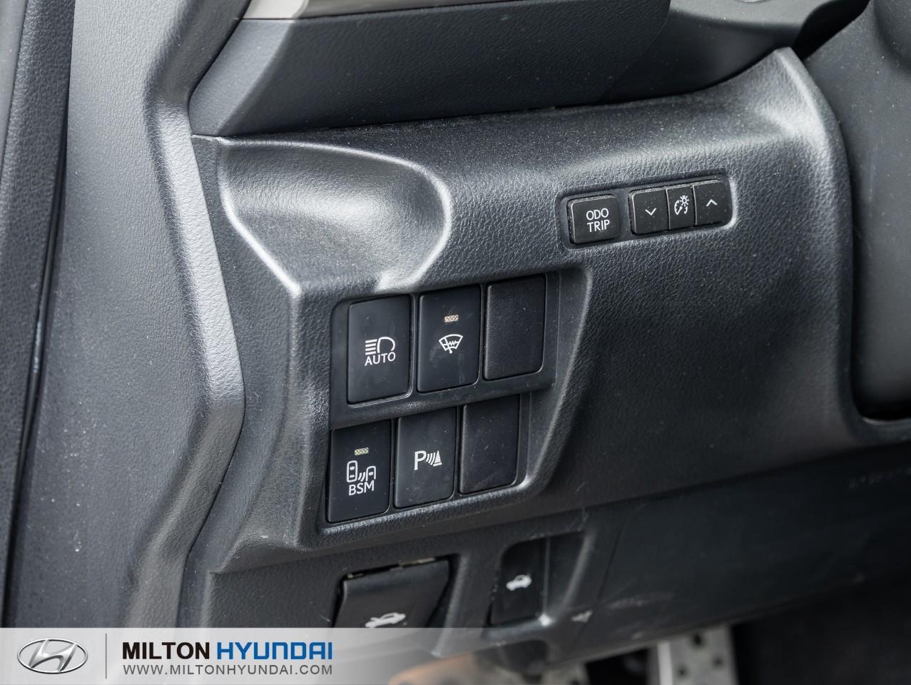 2019 Lexus IS 300 Base 4dr All-Wheel Drive Sedan Photo