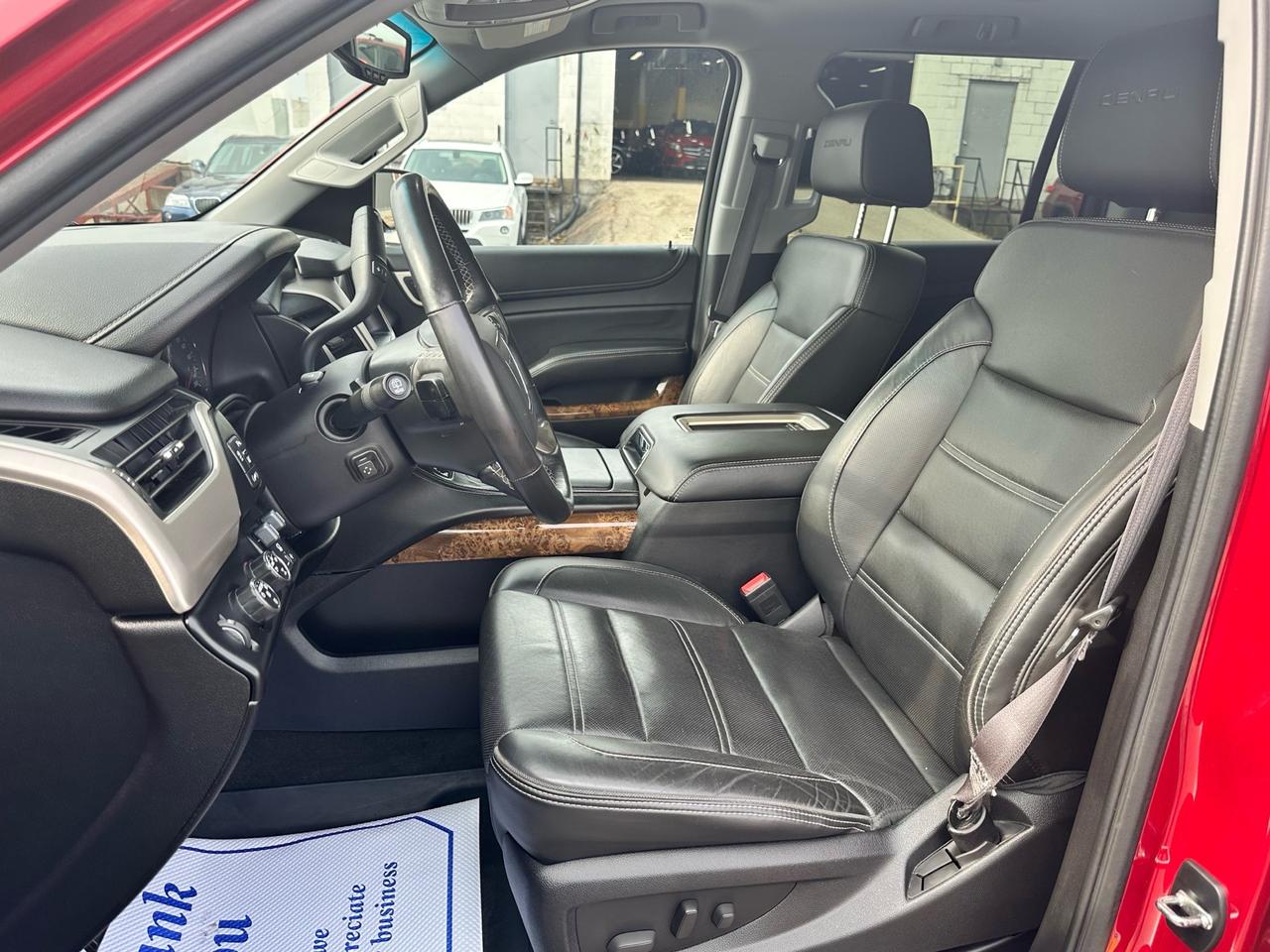 2015 GMC Yukon XL Denali ~ 8 PASSENGER ~ 6.2L ~ CERTIFIED Photo