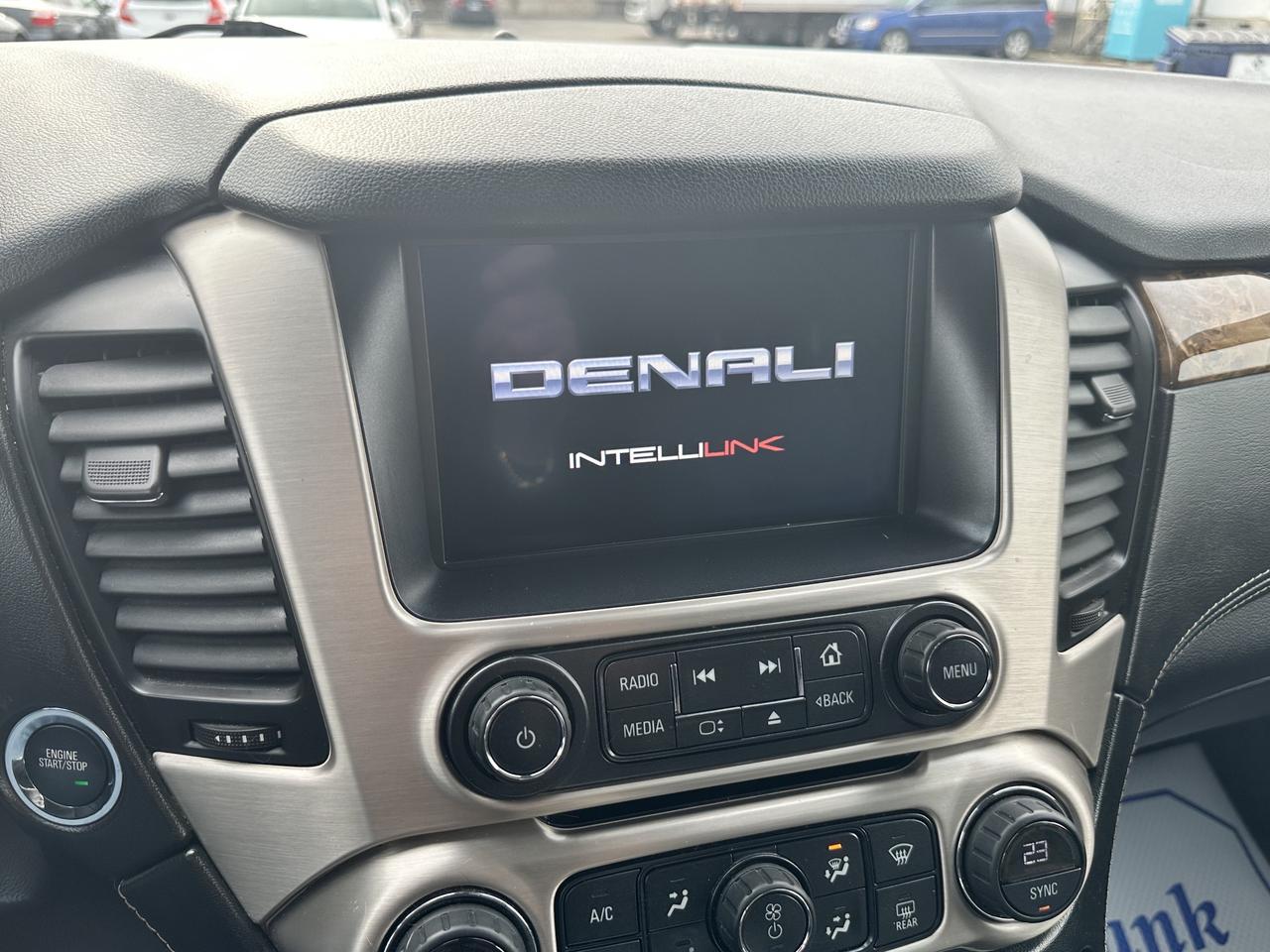 2015 GMC Yukon XL Denali ~ 8 PASSENGER ~ 6.2L ~ CERTIFIED Photo