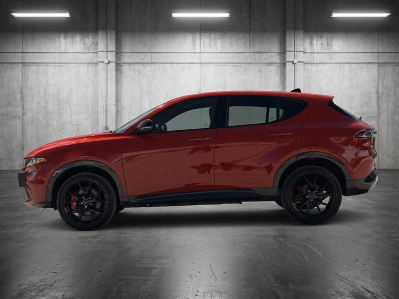 2023 Alfa Romeo Tonale Veloce AWD Photo2