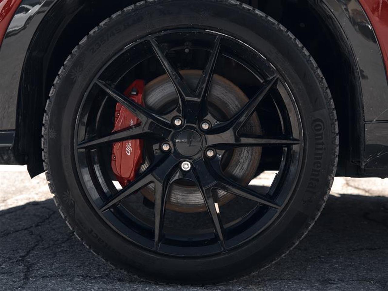 2023 Alfa Romeo Tonale Veloce AWD Photo