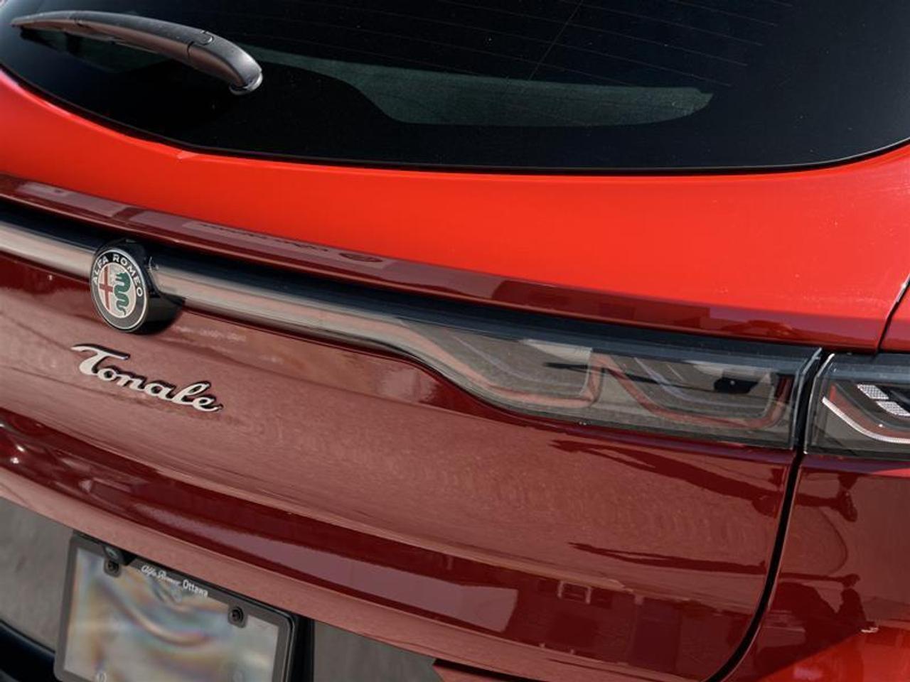 2023 Alfa Romeo Tonale Veloce AWD Photo
