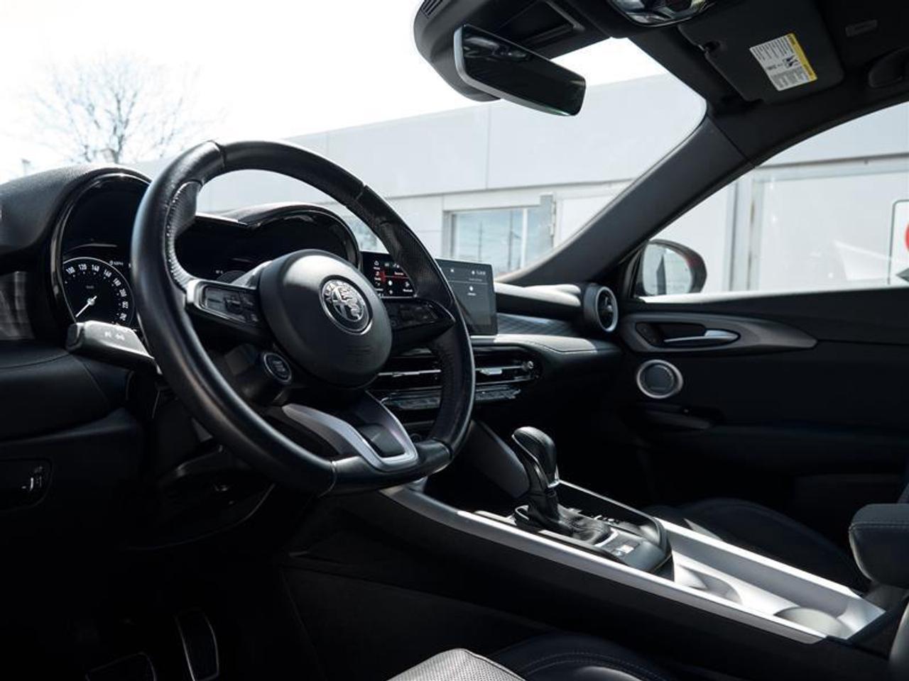 2023 Alfa Romeo Tonale Veloce AWD Photo