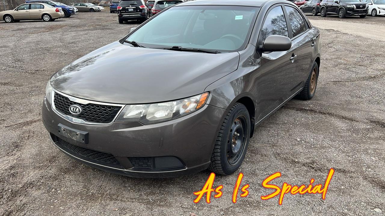 2011 Kia Forte 2.0L LX (A6) 4dr Front-Wheel Drive Sedan Photo0