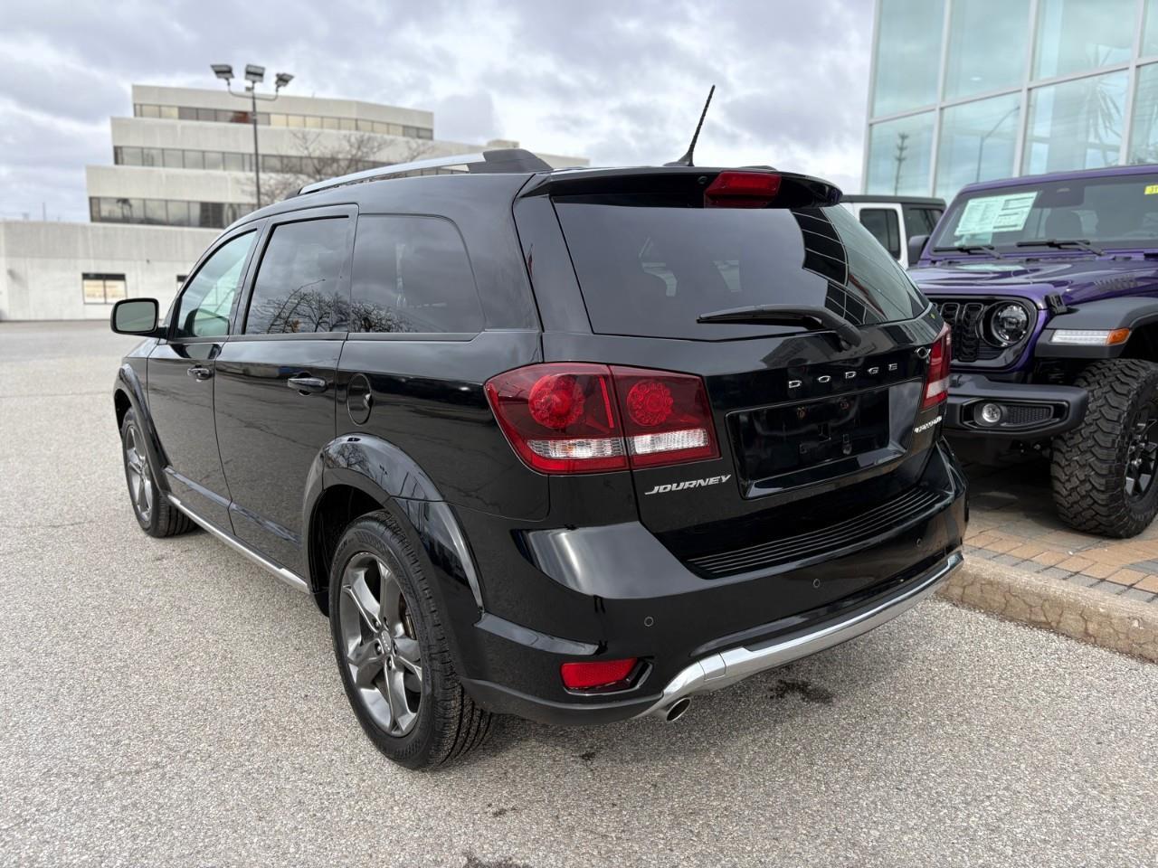 2017 Dodge Journey Crossroad 4dr Front-Wheel Drive Photo