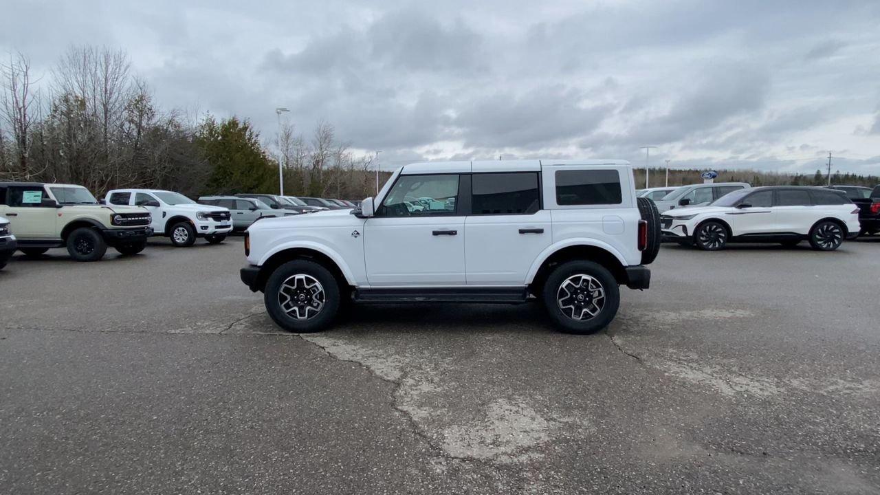 2026 Ford Bronco Outer Banks Photo
