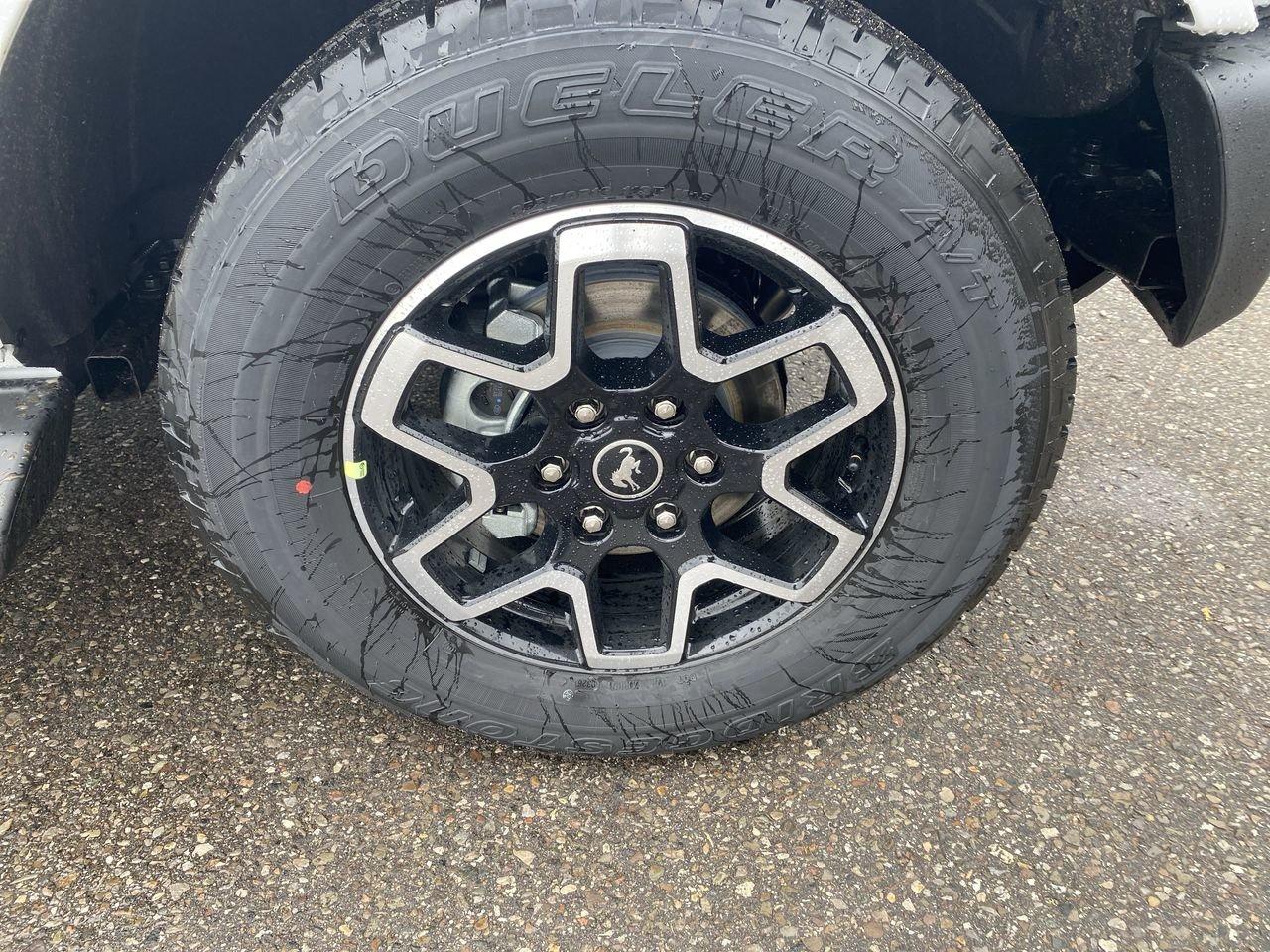 2026 Ford Bronco Outer Banks Photo