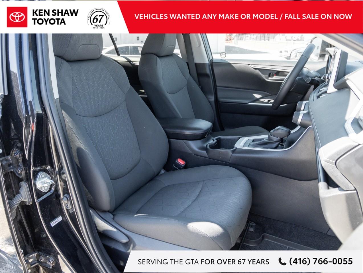 2024 Toyota RAV4 XLE 4dr All-wheel Drive Photo