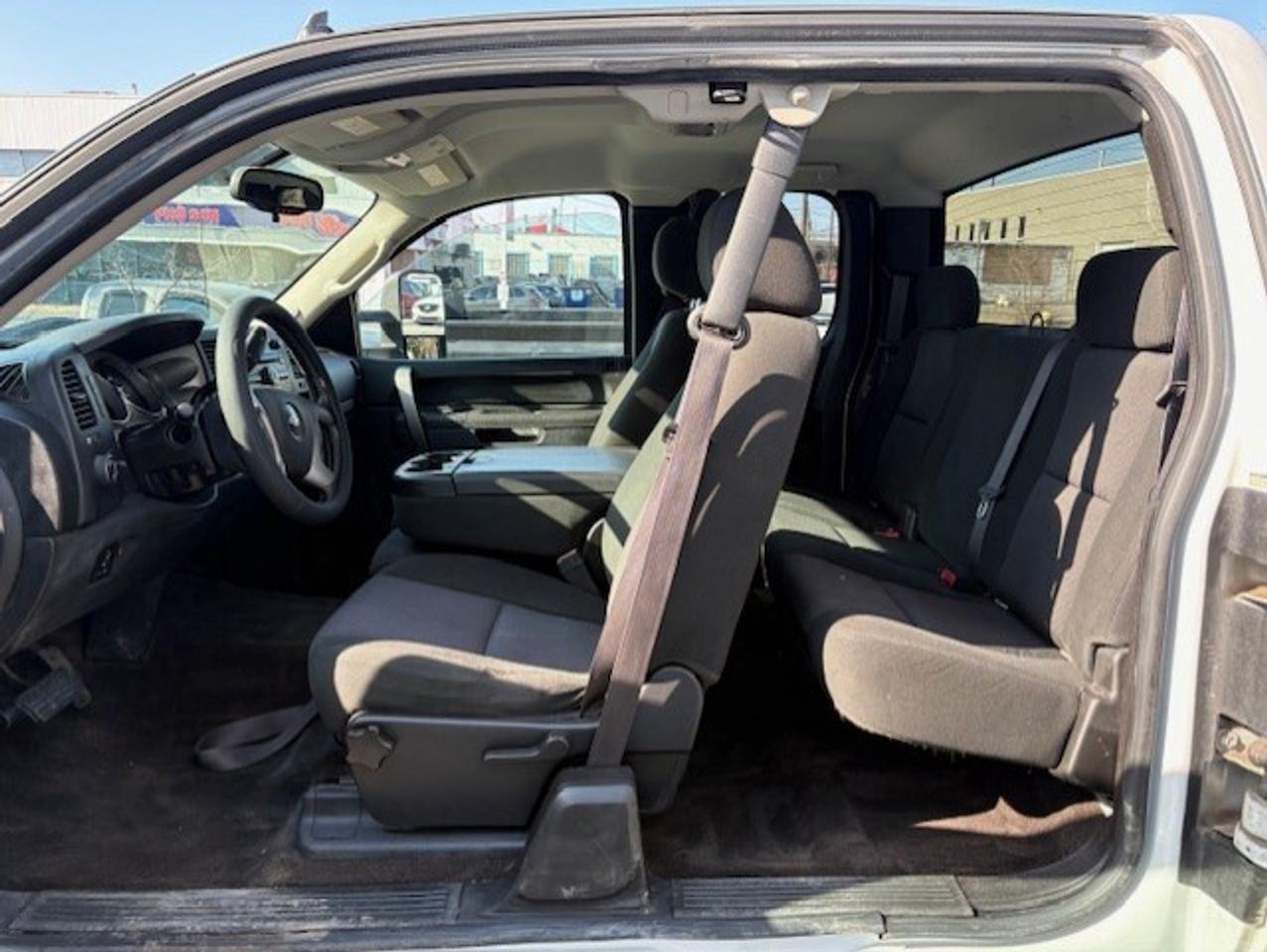 2013 Chevrolet SILVERADO 2500HD LT 4WD EXTENDED CAB-8FT LONG BOX-1 OWNER-CERTIFIED Photo