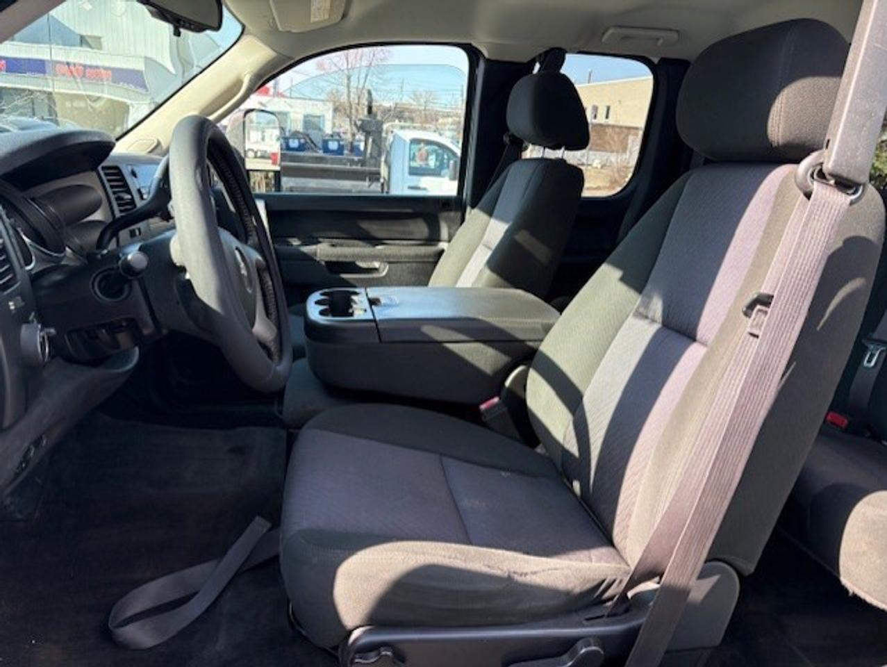 2013 Chevrolet SILVERADO 2500HD LT 4WD EXTENDED CAB-8FT LONG BOX-1 OWNER-CERTIFIED Photo