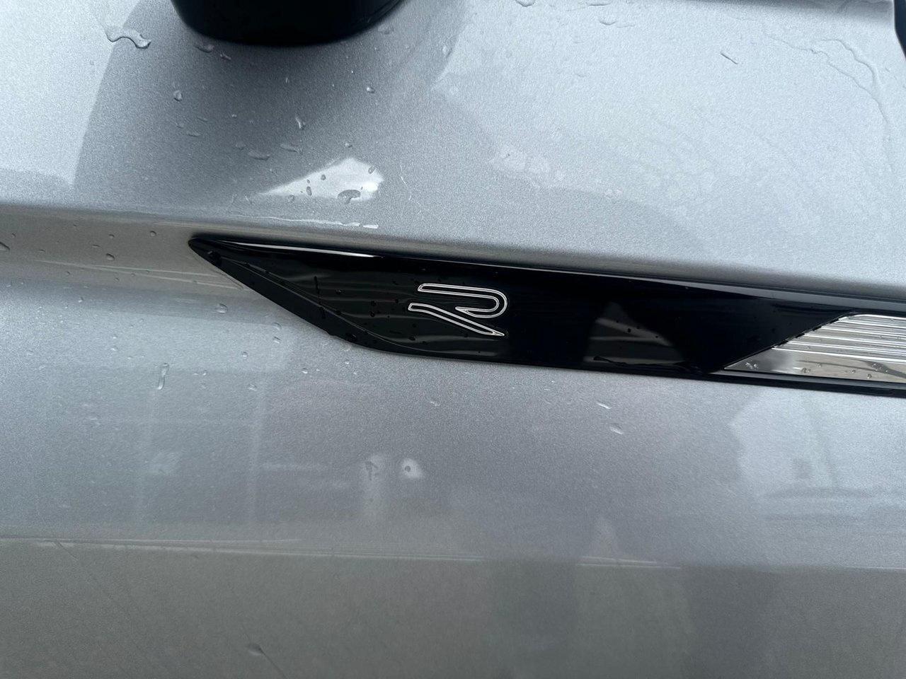 2023 Volkswagen Tiguan Comfortline R-Line Winter Tire PkG R-Line Adaptive Photo