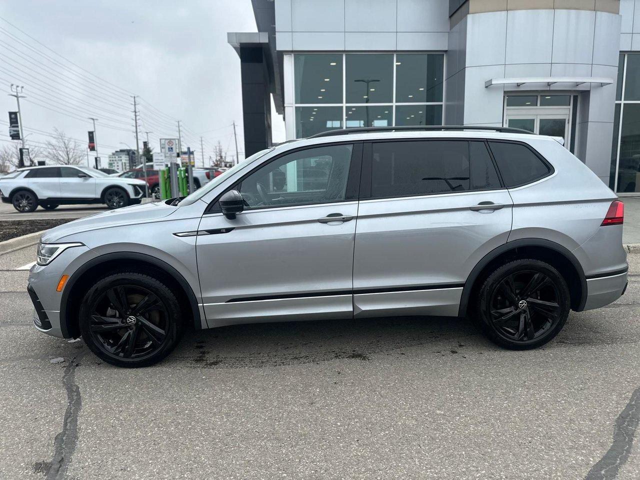 2023 Volkswagen Tiguan Comfortline R-Line Winter Tire PkG R-Line Adaptive Photo