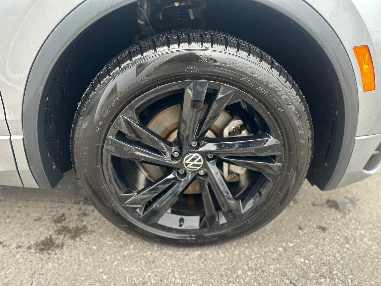 2023 Volkswagen Tiguan Comfortline R-Line Winter Tire PkG R-Line Adaptive Photo