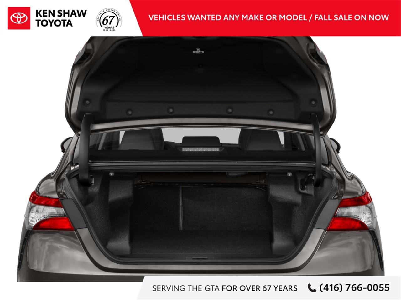 2021 Toyota Camry Hybrid XSE 4dr Sedan Photo