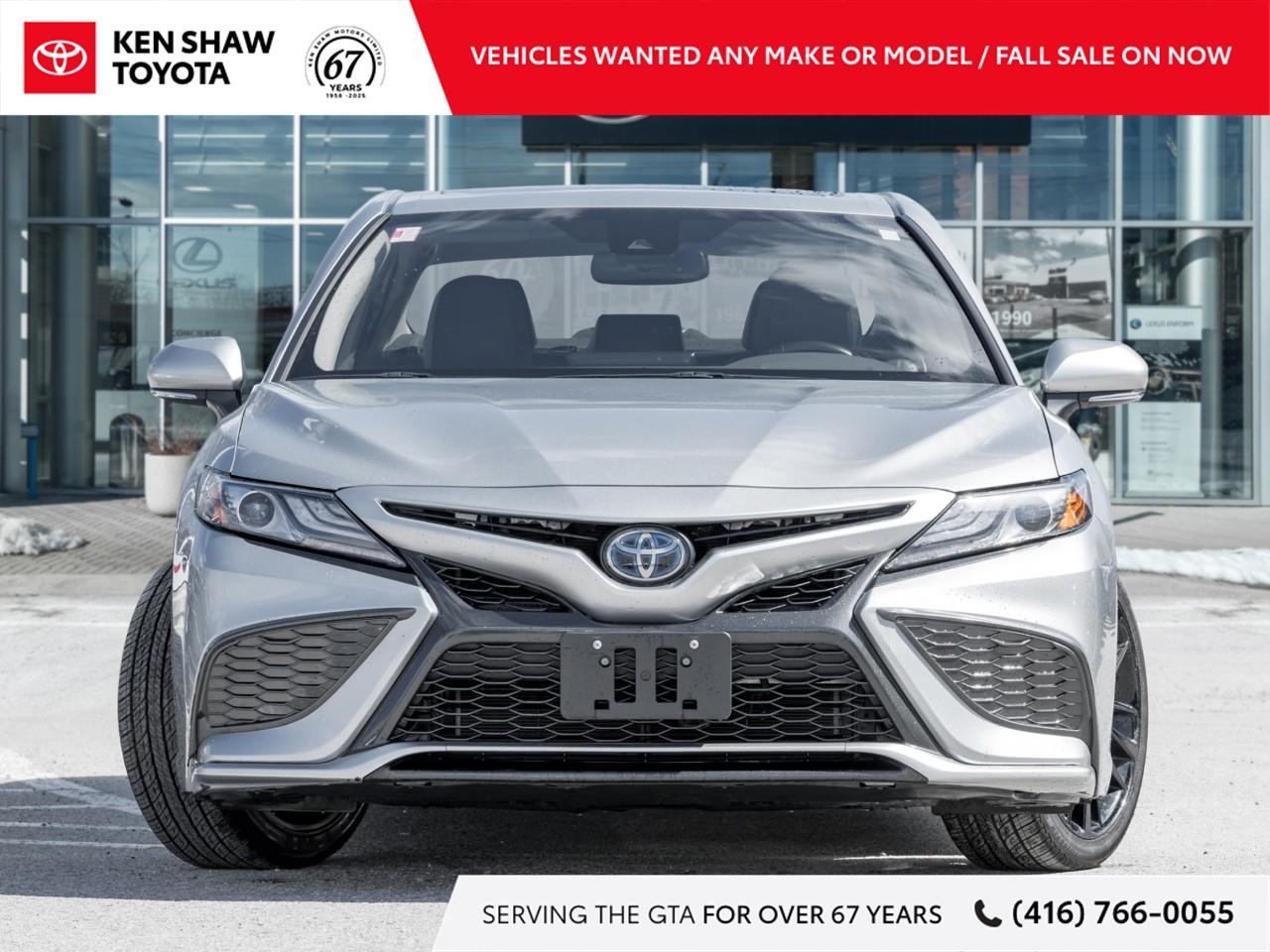 2021 Toyota Camry Hybrid XSE 4dr Sedan Photo