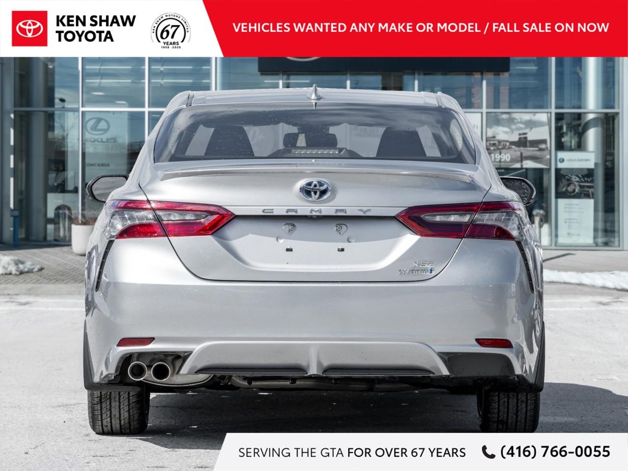 2021 Toyota Camry Hybrid XSE 4dr Sedan Photo
