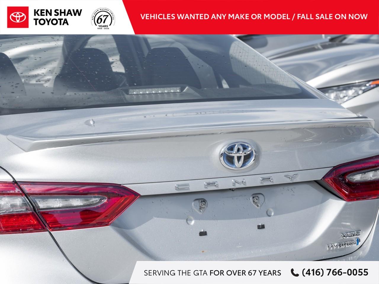 2021 Toyota Camry Hybrid XSE 4dr Sedan Photo