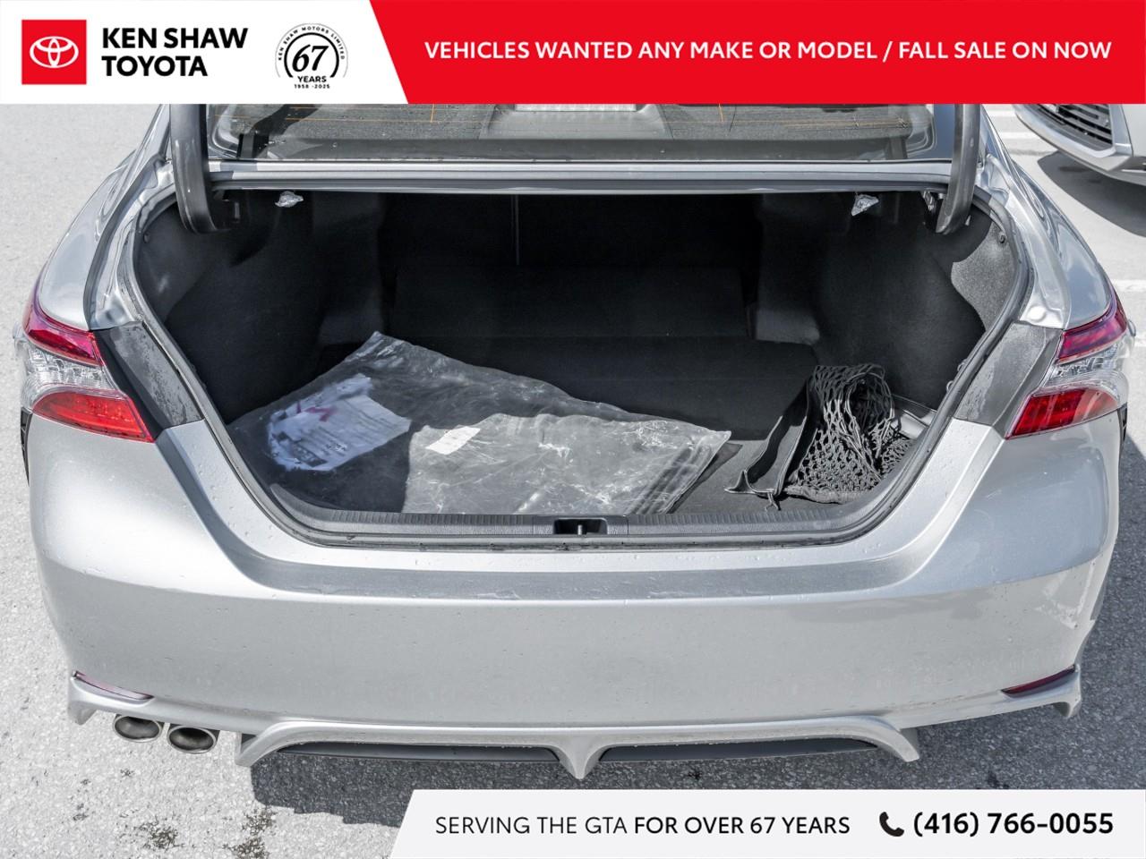 2021 Toyota Camry Hybrid XSE 4dr Sedan Photo