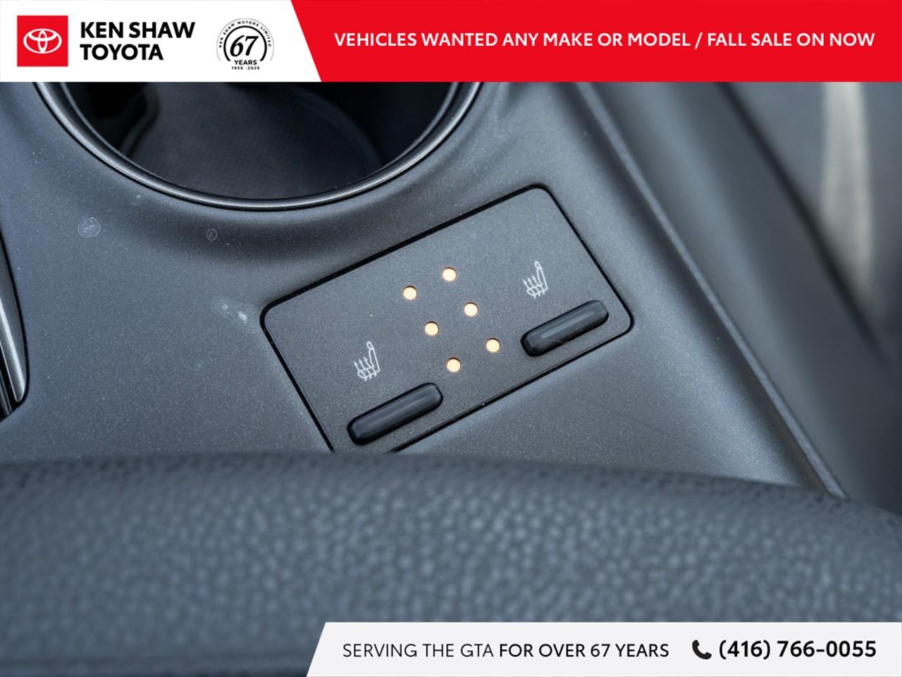 2021 Toyota Camry Hybrid XSE 4dr Sedan Photo