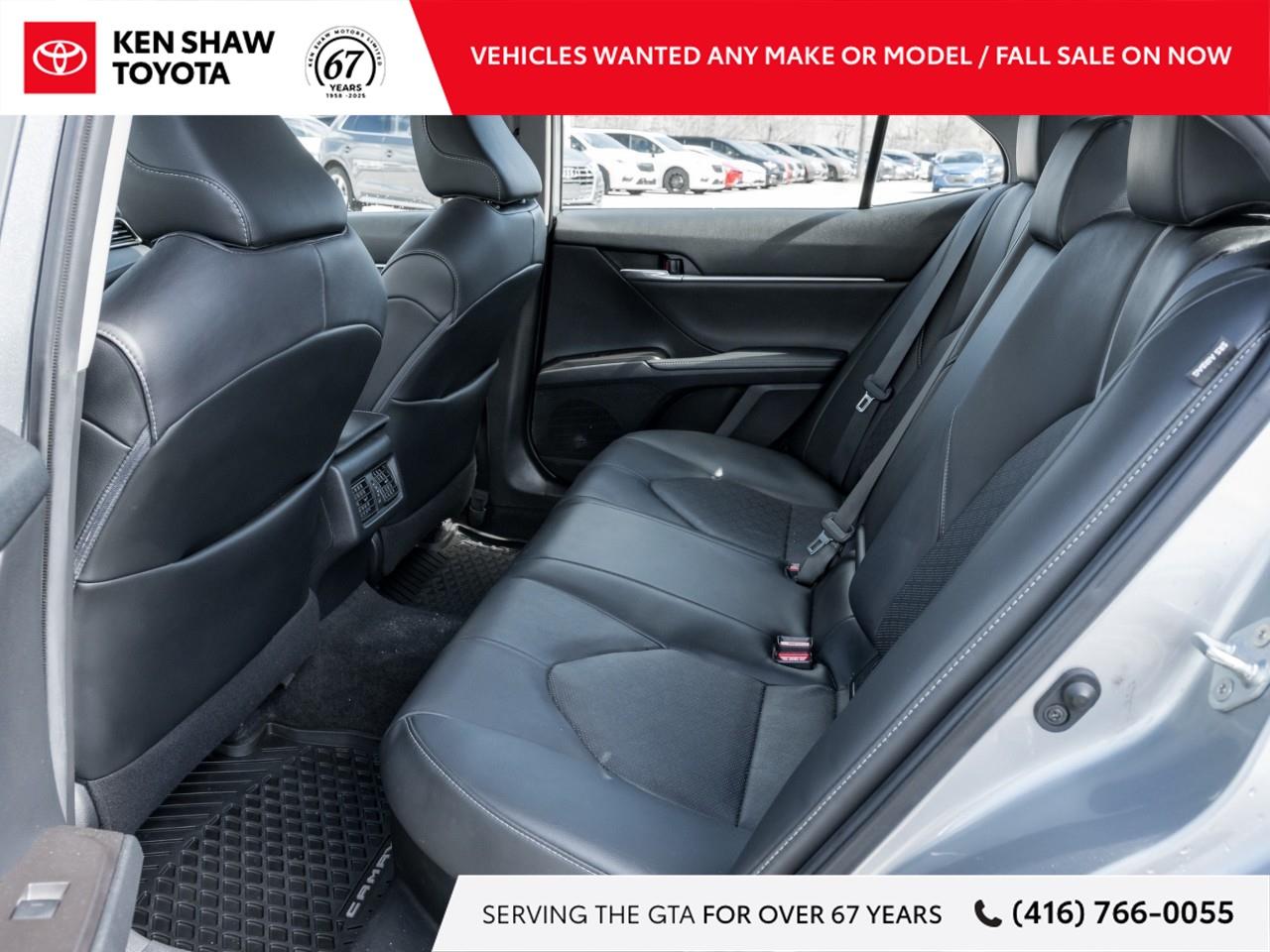 2021 Toyota Camry Hybrid XSE 4dr Sedan Photo