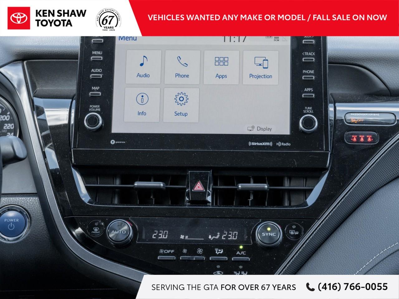 2021 Toyota Camry Hybrid XSE 4dr Sedan Photo