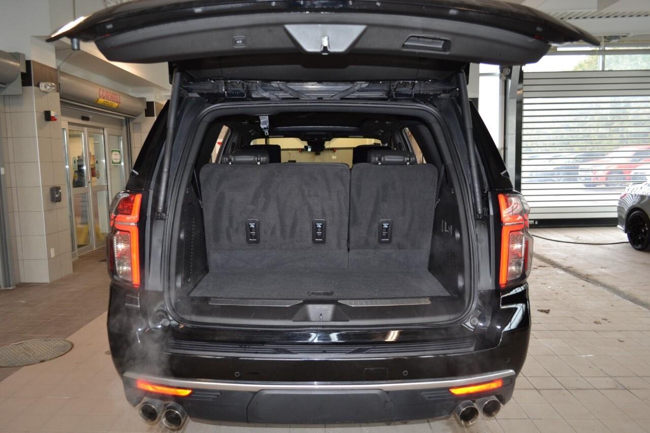 2024 Chevrolet Tahoe 4WD 4dr High Country Photo