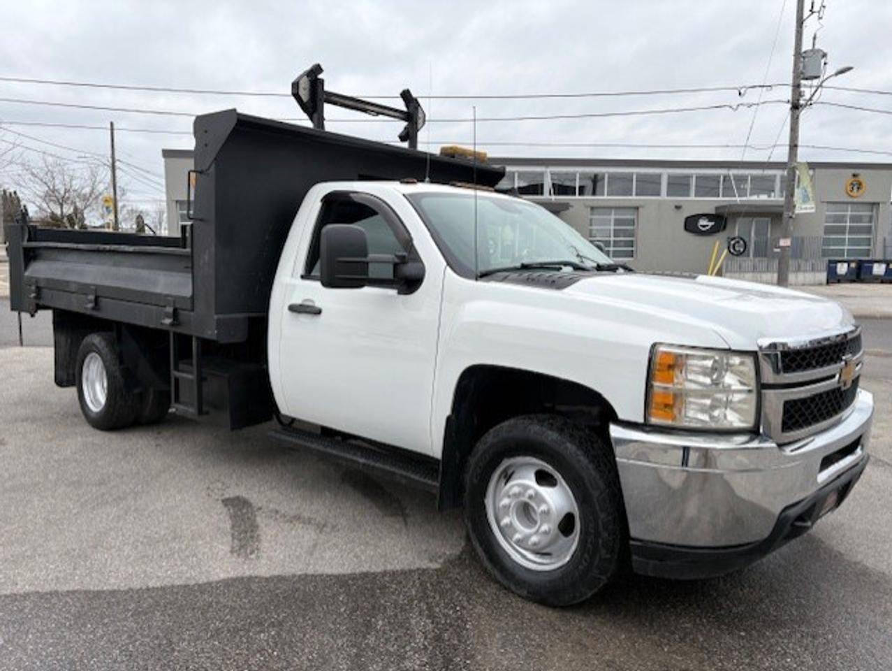 2014 Chevrolet Silverado 3500HD **9.5 FOOT DEL DUMP BOX-ONLY 110,000KM-CERTIFIED** Photo
