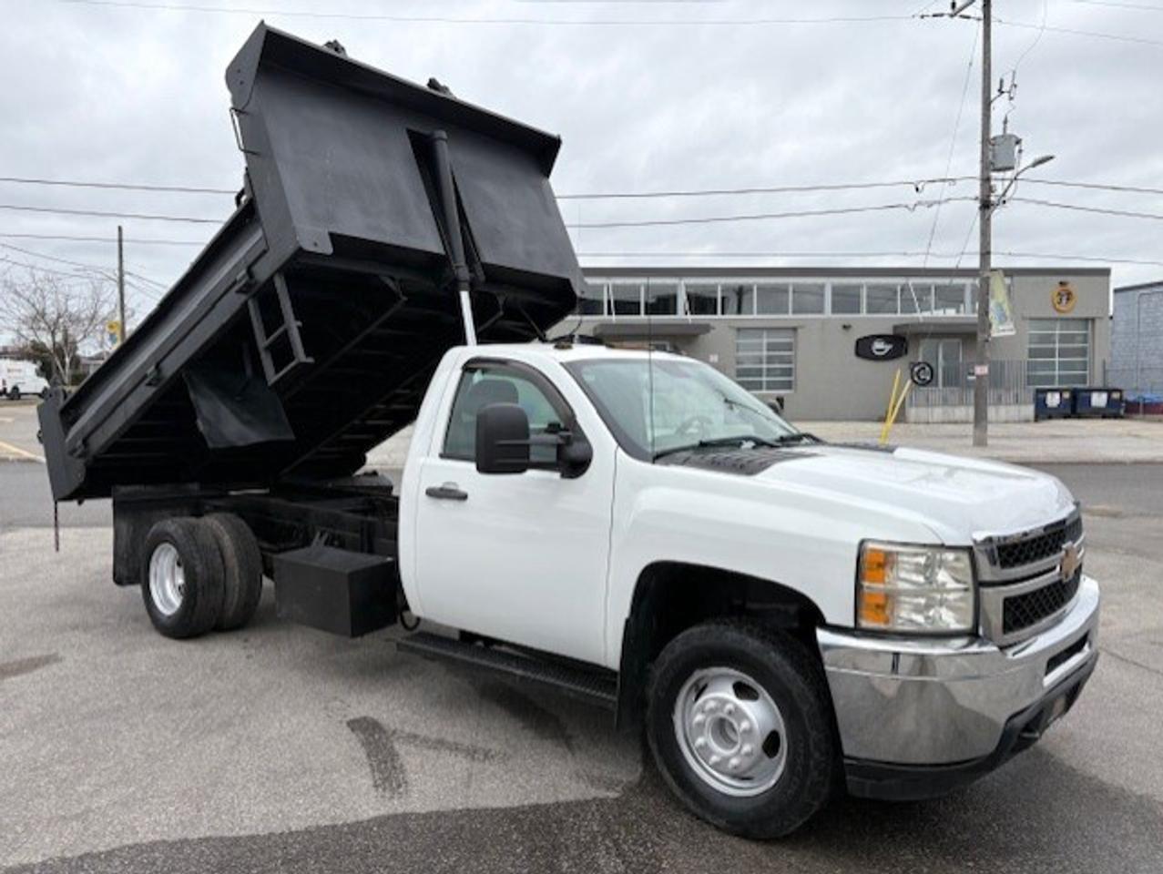 2014 Chevrolet Silverado 3500HD **9.5 FOOT DEL DUMP BOX-ONLY 110,000KM-CERTIFIED** Photo