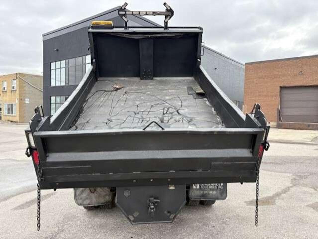 2014 Chevrolet Silverado 3500 **9.5 FOOT DEL DUMP BOX-ONLY 110,000KM-CERTIFIED** Photo
