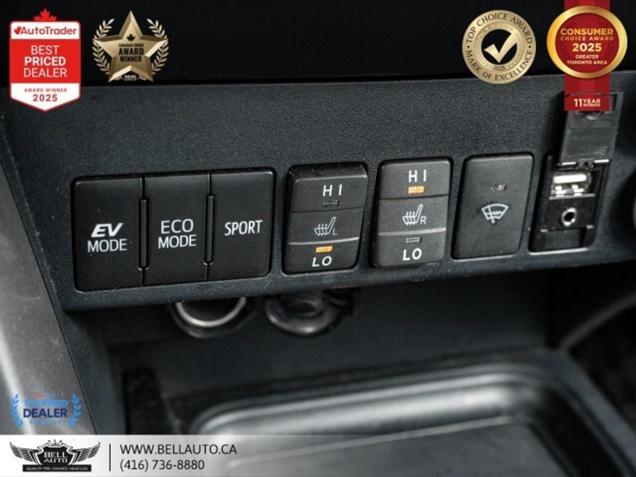 2018 Toyota RAV4 Hybrid LE+   B.CAM   B.SPOT   ROOFRACKS   NOACCIDE Photo