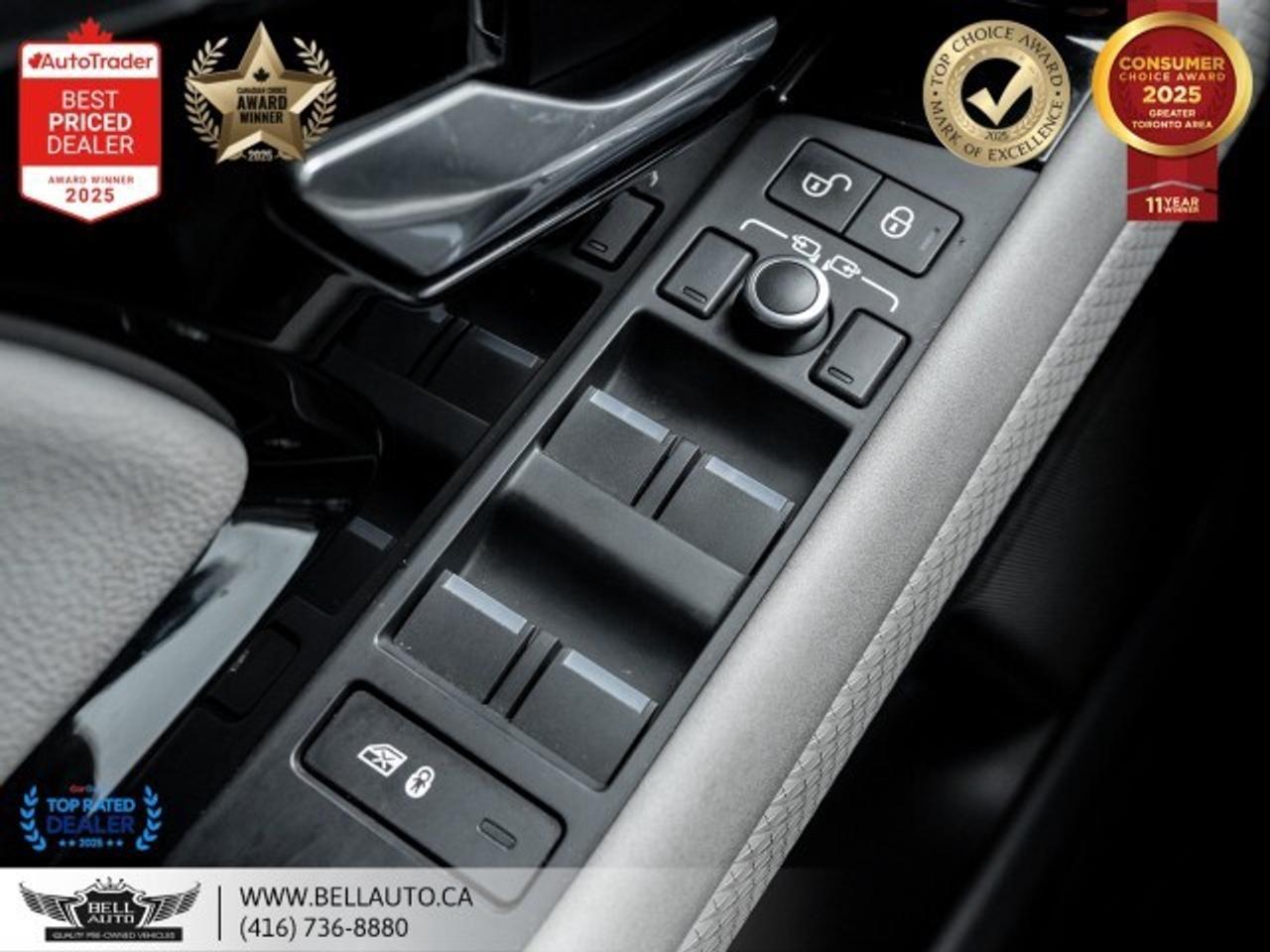 2020 Land Rover Range Rover Evoque S   NAVI   B.CAM   PANO   MERIDIAN   ALLBLKACCENTS Photo