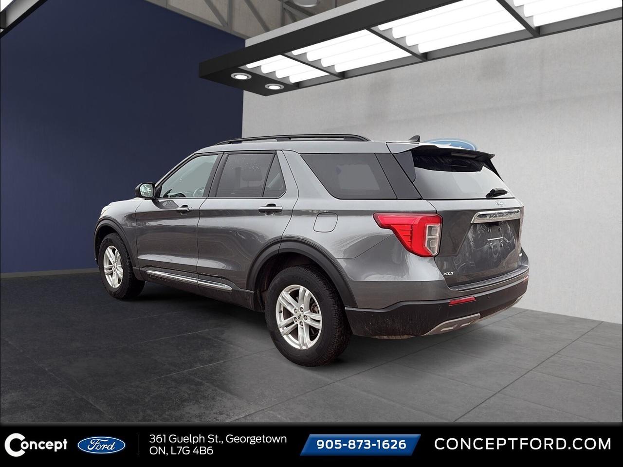 2024 Ford Explorer 4WD   7 Passenger   Heated Seats Photo