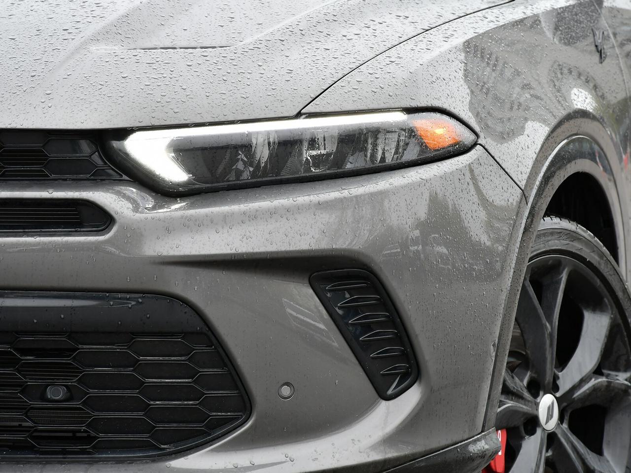 2024 Dodge Hornet PHEV PHEV   LOW KM   R/T Track Pack Photo
