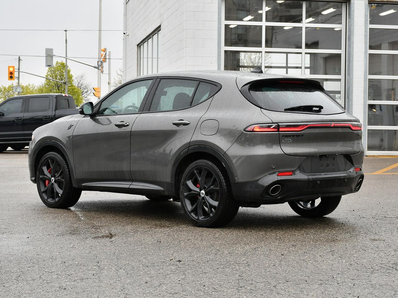 2024 Dodge Hornet PHEV PHEV   LOW KM   R/T Track Pack Photo