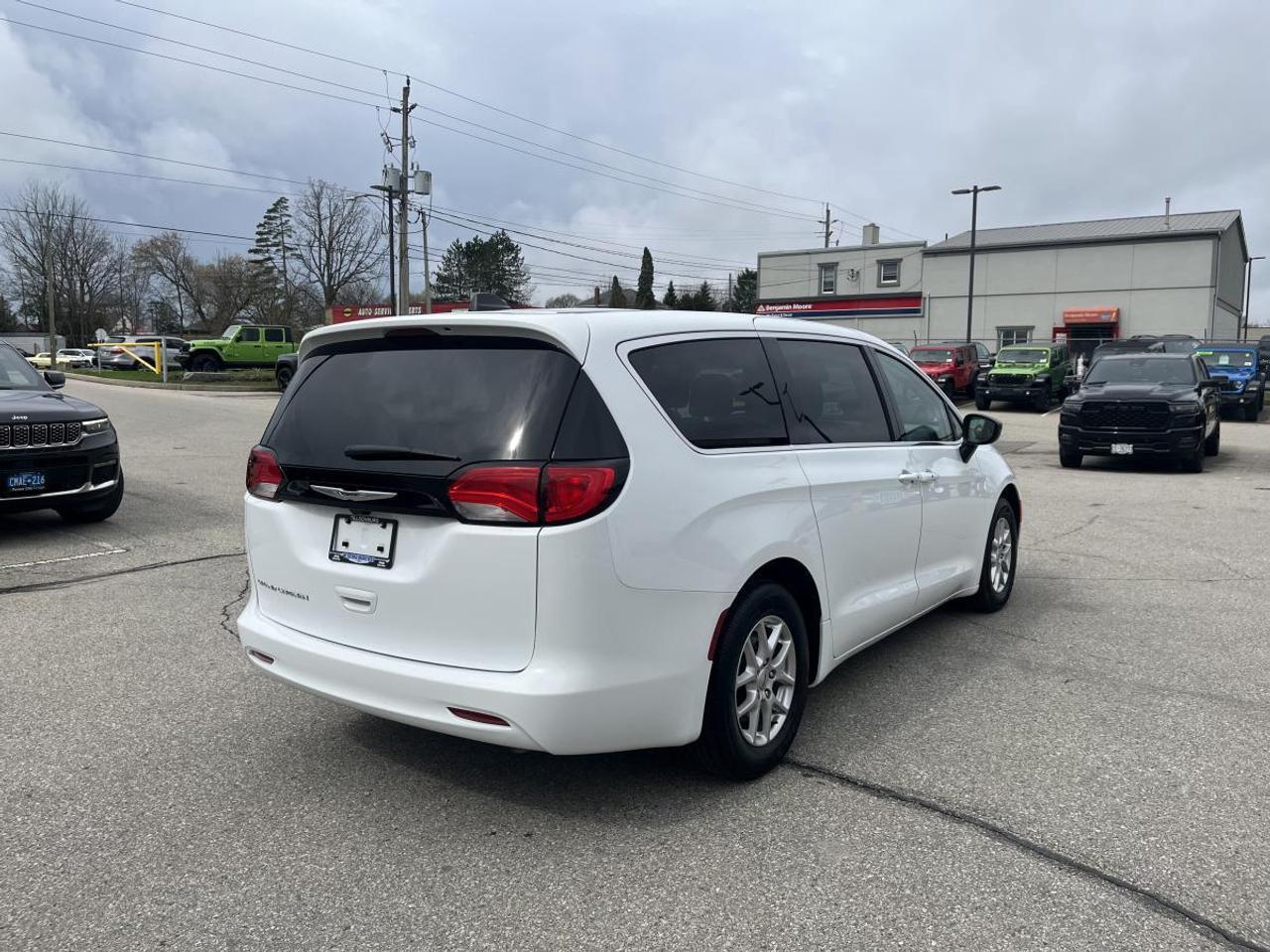 2024 Chrysler Grand Caravan SXT 2WD Photo