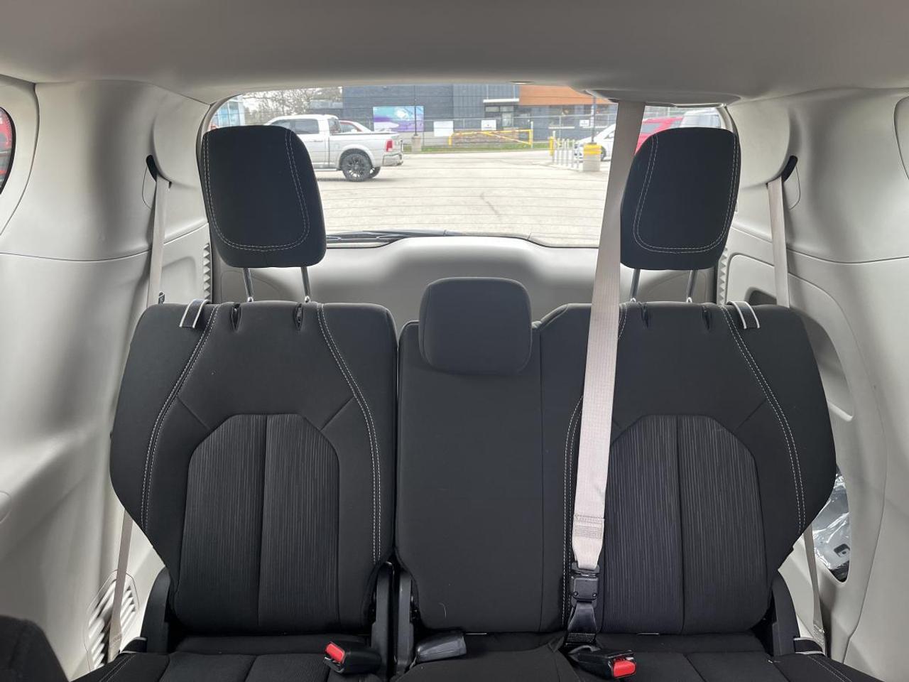 2024 Chrysler Grand Caravan SXT 2WD Photo