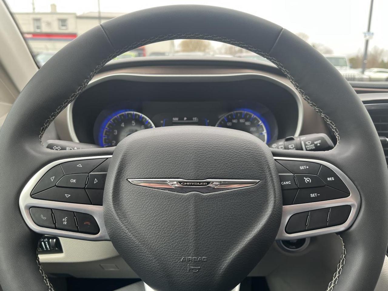 2024 Chrysler Grand Caravan SXT 2WD Photo