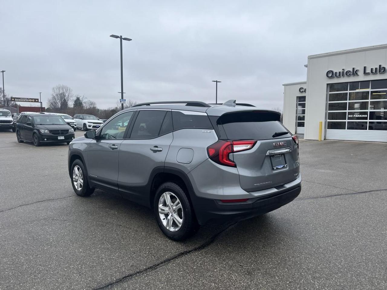 2024 GMC Terrain AWD SLE @ 3.99% for 60 mo Photo