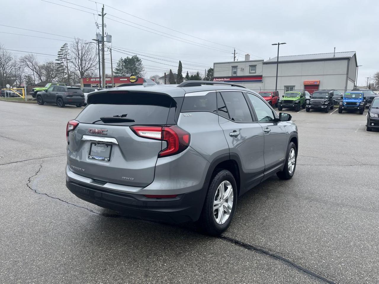 2024 GMC Terrain AWD SLE @ 3.99% for 60 mo Photo