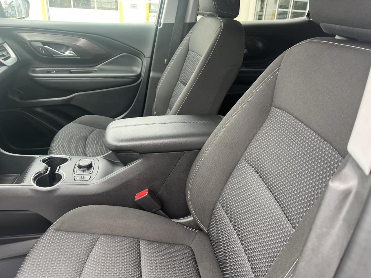 2024 GMC Terrain AWD SLE @ 3.99% for 60 mo Photo