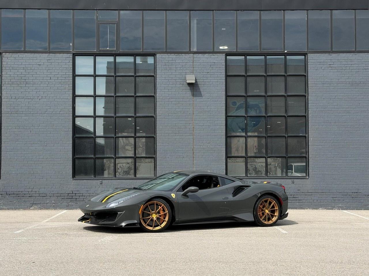 2019 Ferrari 488 Pista COUPE Photo0