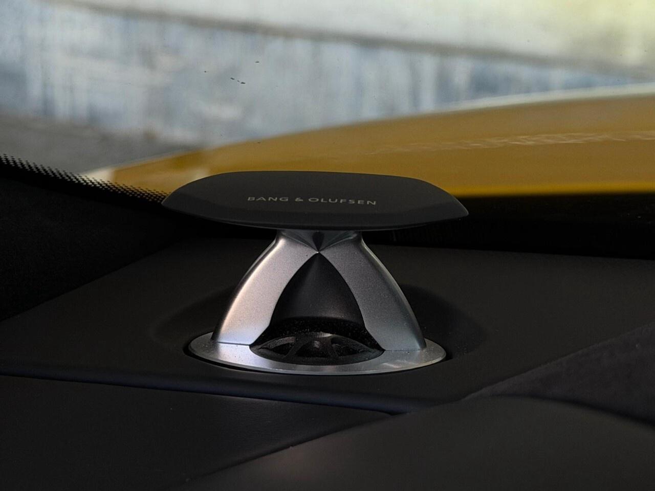 2021 Lamborghini Urus AWD Photo