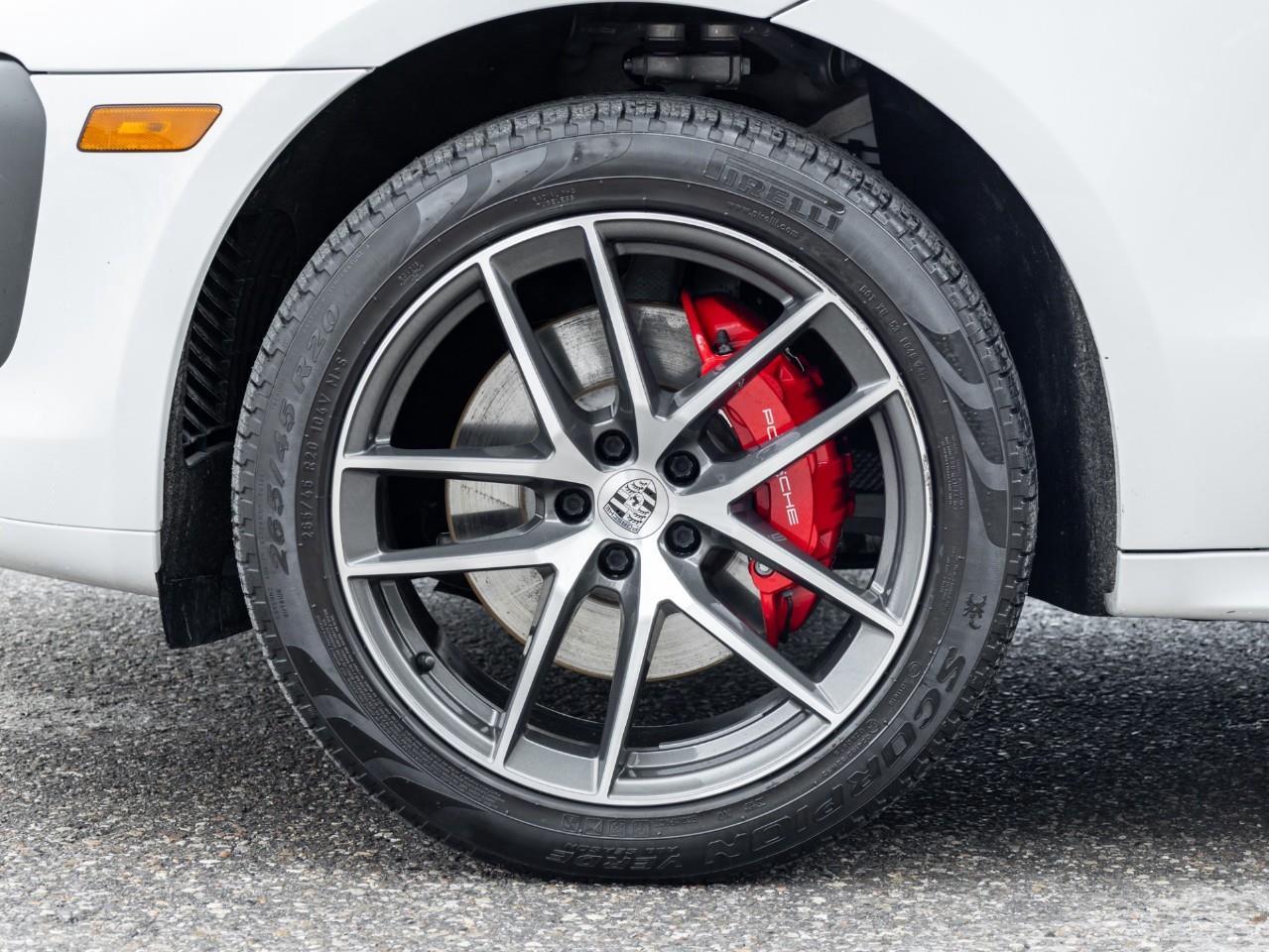 2023 Porsche Macan S 4dr All-Wheel Drive Photo