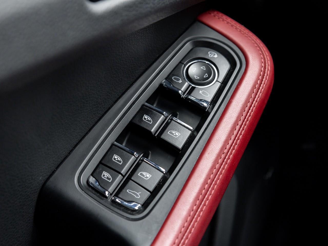 2023 Porsche Macan S 4dr All-Wheel Drive Photo