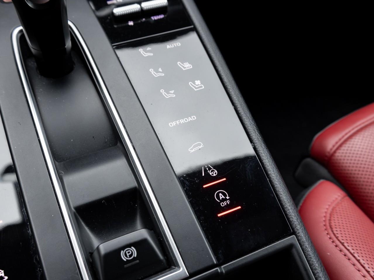 2023 Porsche Macan S 4dr All-Wheel Drive Photo