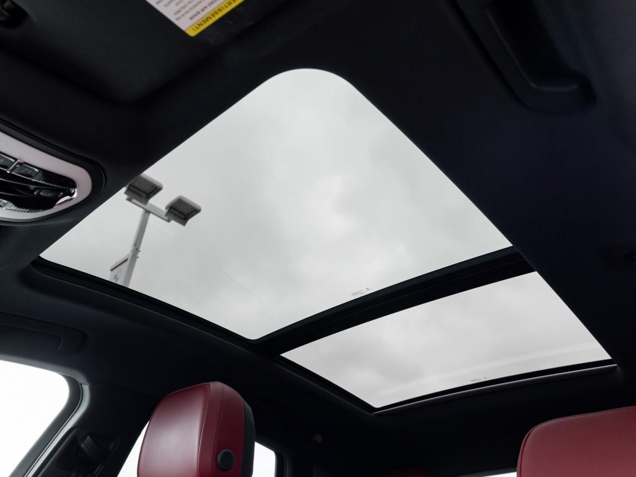 2023 Porsche Macan S 4dr All-Wheel Drive Photo