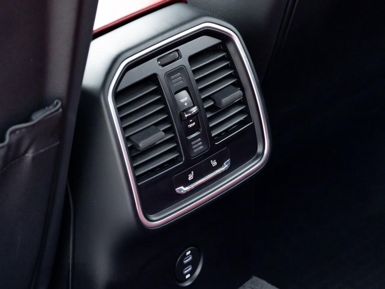 2023 Porsche Macan S 4dr All-Wheel Drive Photo