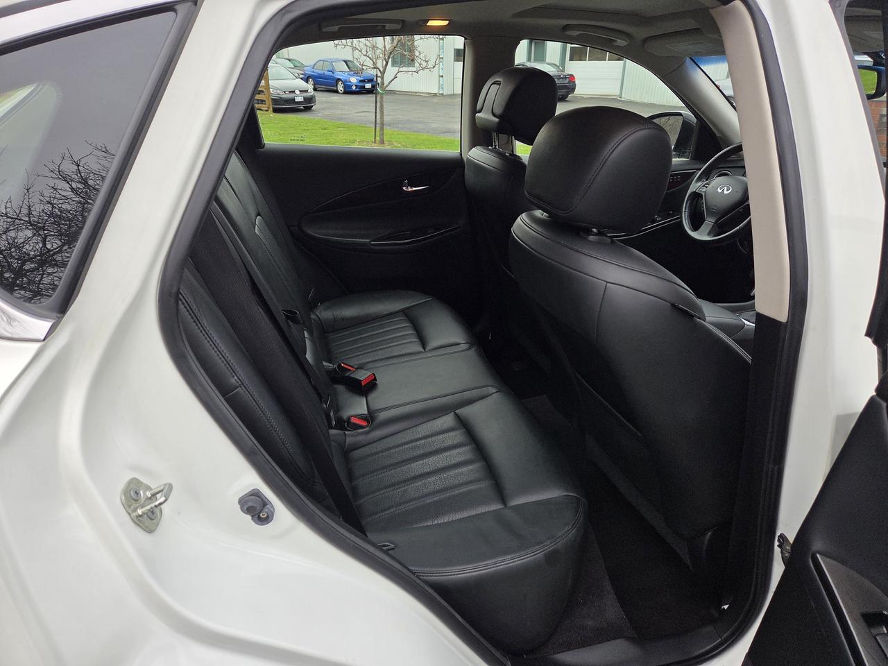 2014 Infiniti QX50 AWD, Leather, Sunroof, Navigation, Drives Great! Photo