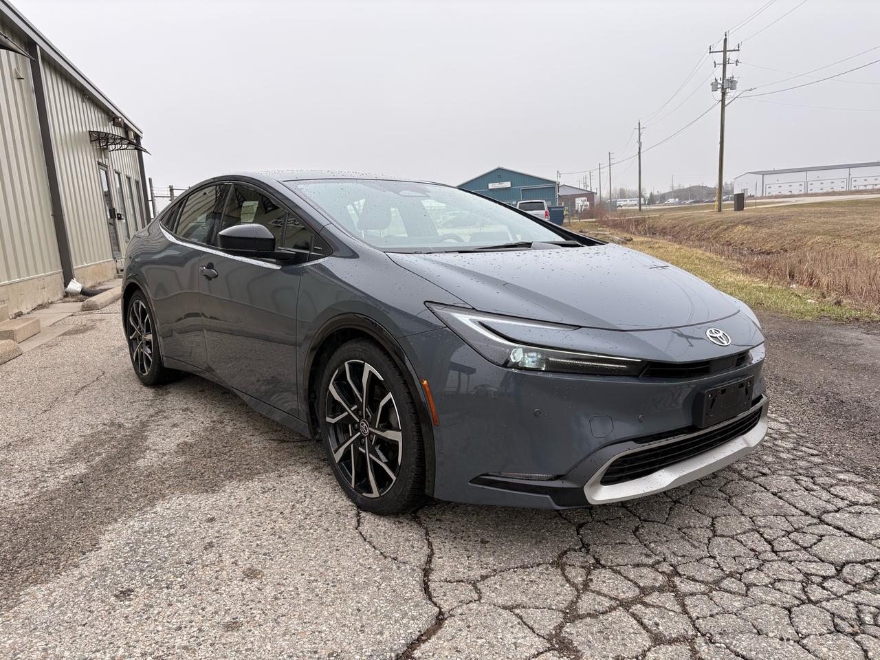2023 Toyota Prius Prime XSE Leather, Panaromic Roof, Plug in Photo2